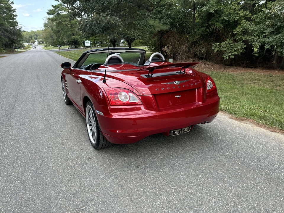 2006 Chrysler Crossfire - Image 22 of 31