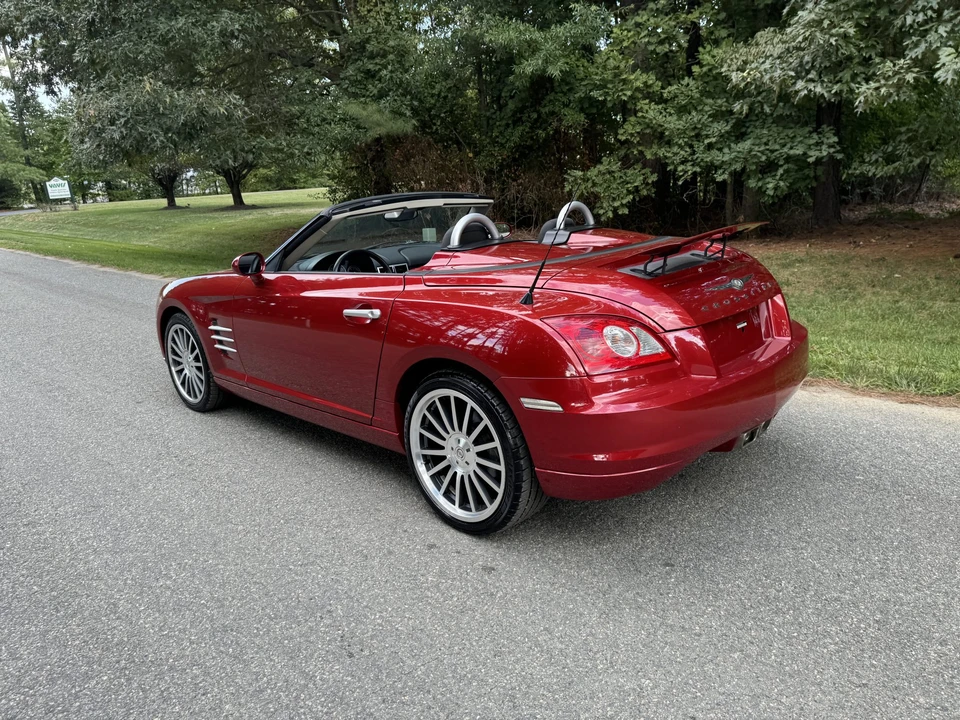 2006 Chrysler Crossfire - Image 24 of 31