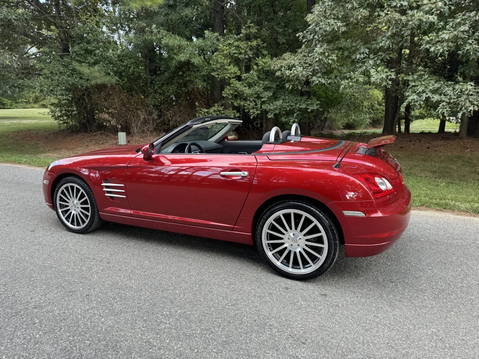 2006 Chrysler Crossfire - Image 25 of 31
