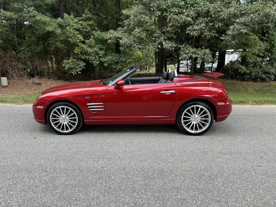 2006 Chrysler Crossfire - Image 27 of 31