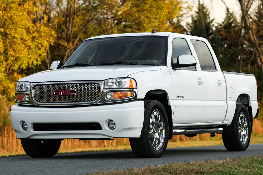 2006 GMC Sierra 2nd Gen - Image 2 of 31