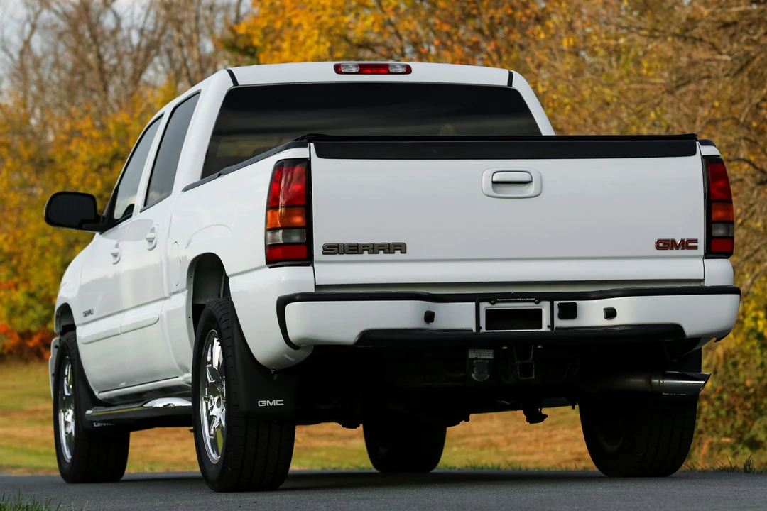 2006 GMC Sierra 2nd Gen - Image 10 of 31