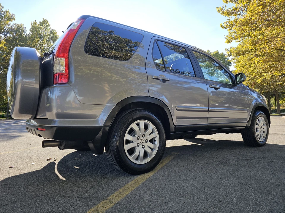 2006 Honda CR-V 2nd Gen - Image 9 of 31