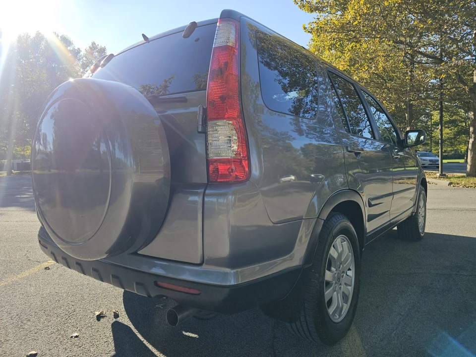 2006 Honda CR-V 2nd Gen - Image 12 of 31