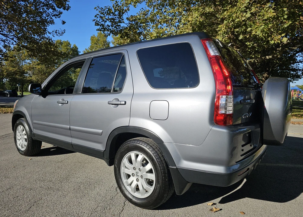 2006 Honda CR-V 2nd Gen - Image 15 of 31