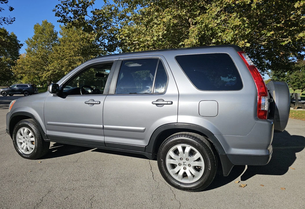 2006 Honda CR-V 2nd Gen - Image 16 of 31