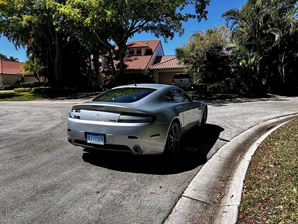 2007 Aston Martin V8 Vantage (2006-2017) - Image 10 of 31