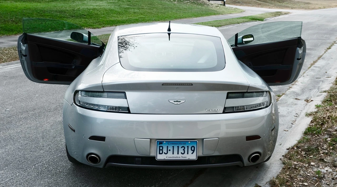2007 Aston Martin V8 Vantage (2006-2017) - Image 30 of 31