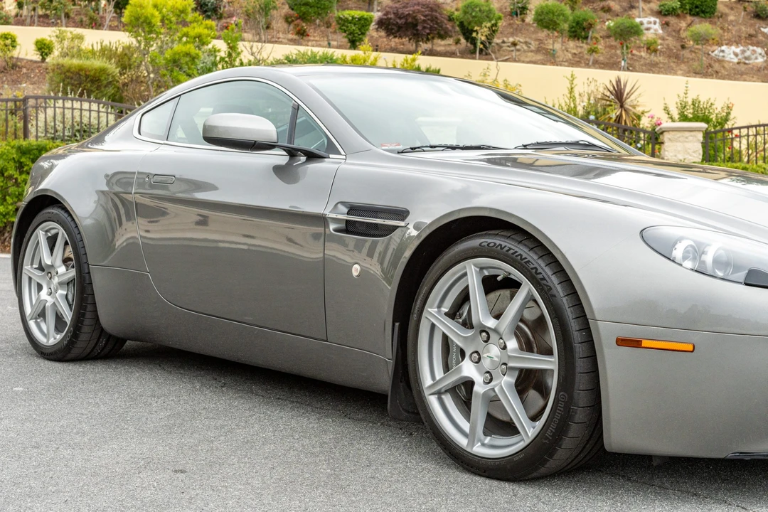 2007 Aston Martin V8 Vantage (2006-2017) - Image 27 of 31