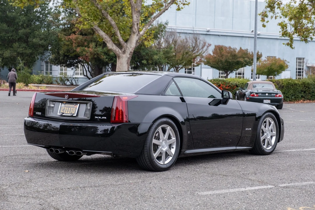 2007 Cadillac XLR - Image 8 of 31