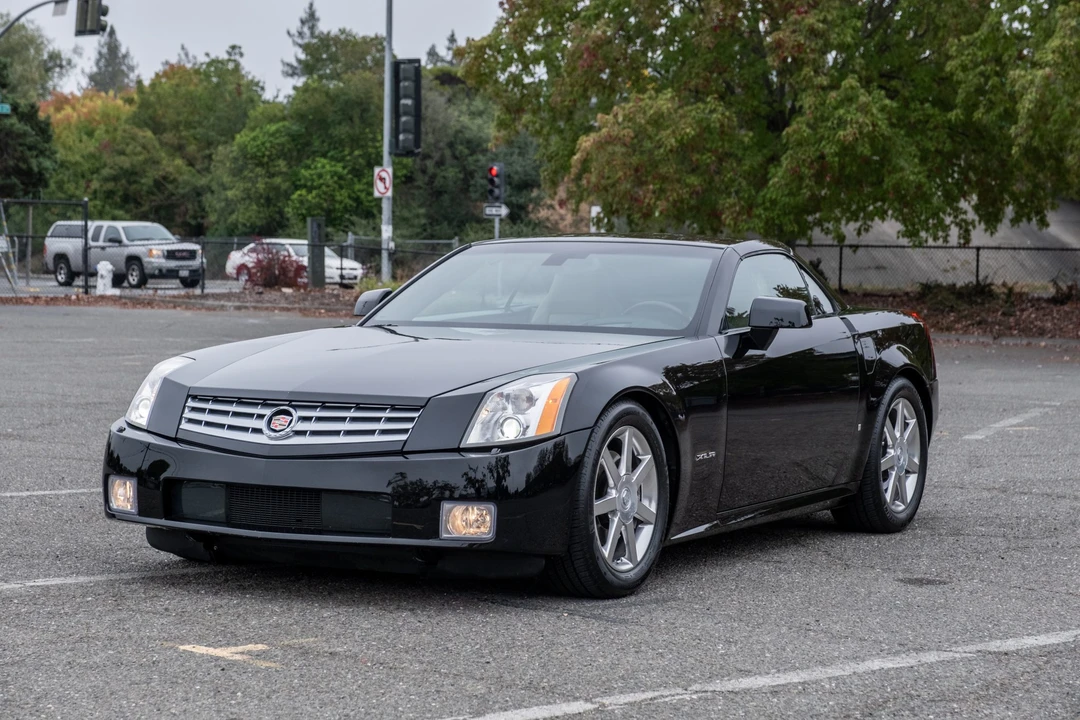 2007 Cadillac XLR - Image 2 of 31