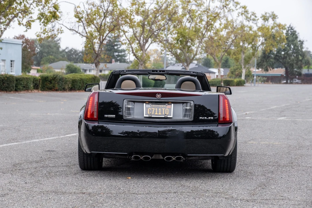2007 Cadillac XLR - Image 15 of 31