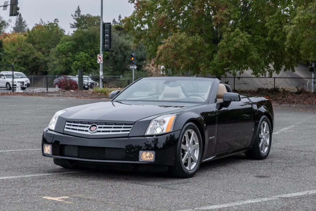 2007 Cadillac XLR - Image 13 of 31