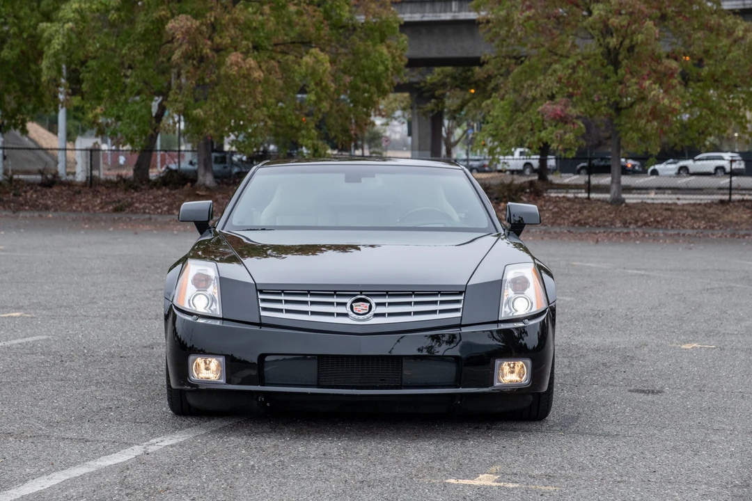2007 Cadillac XLR - Image 11 of 31