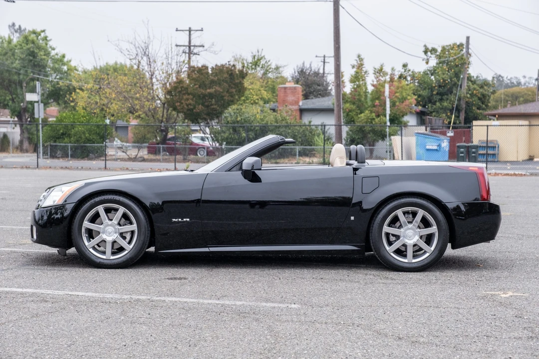 2007 Cadillac XLR - Image 14 of 31