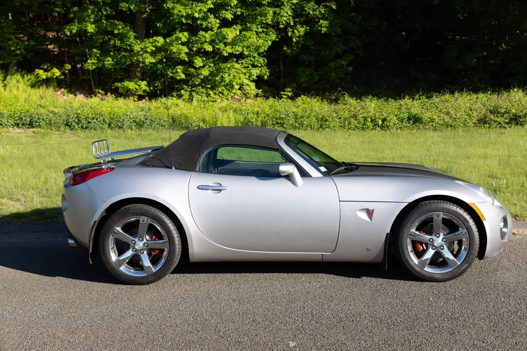 2007 Pontiac Solstice GXP - Image 11 of 31