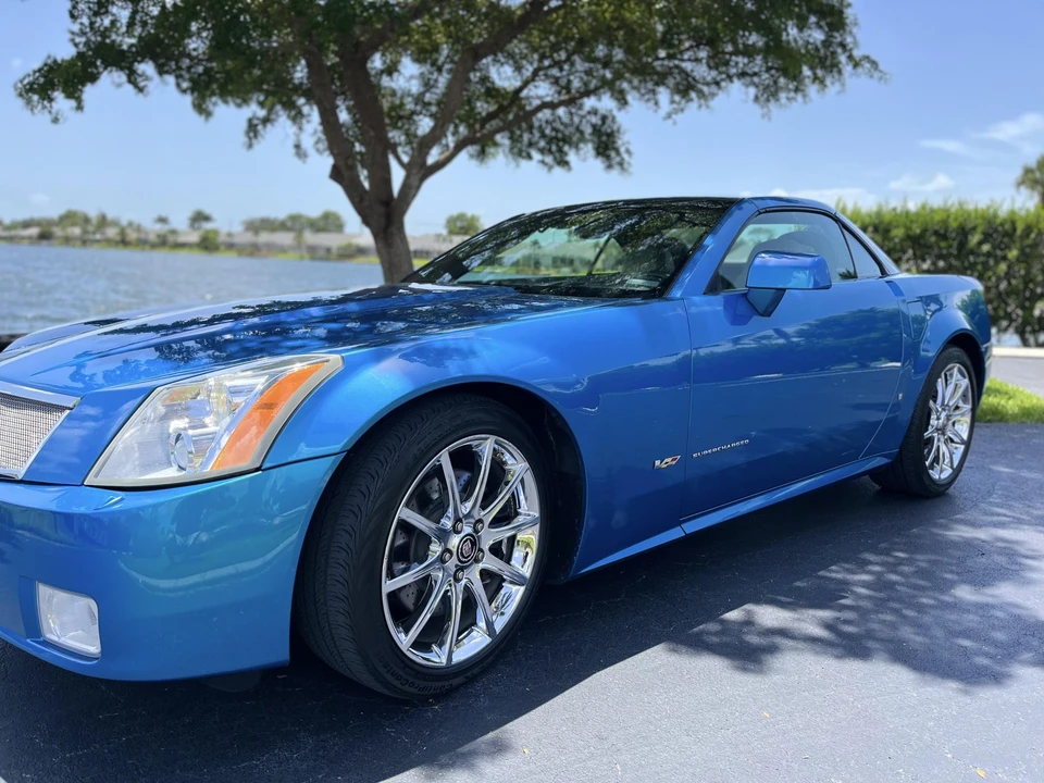 2008 Cadillac XLR-V - Image 26 of 31