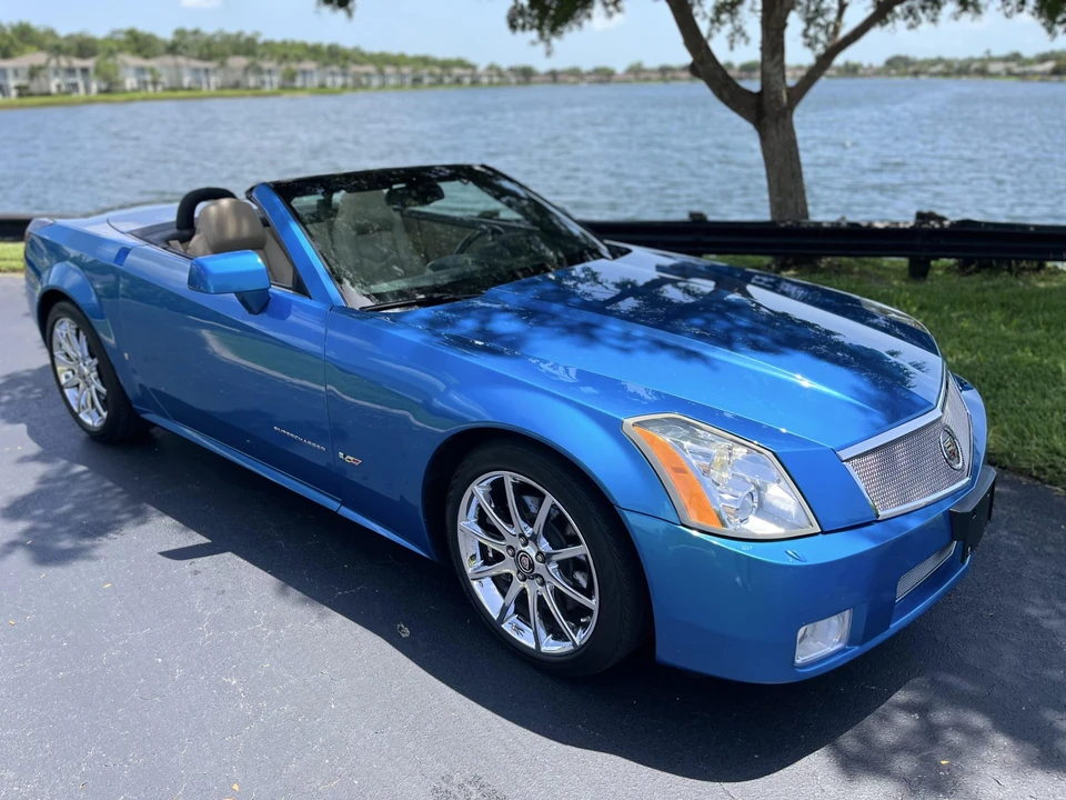 2008 Cadillac XLR-V - Image 14 of 31