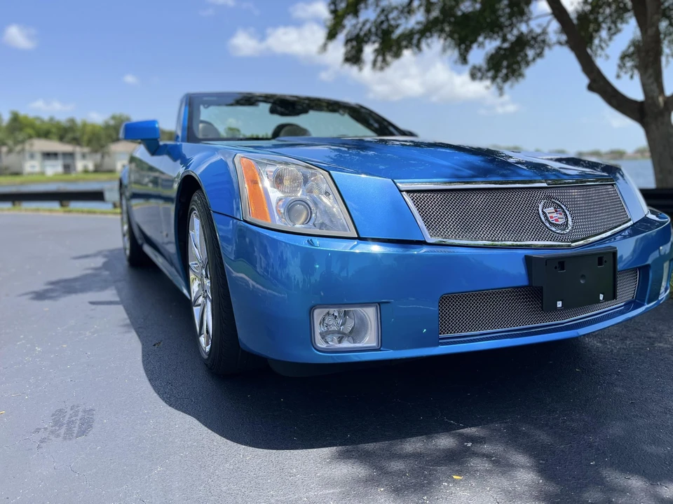 2008 Cadillac XLR-V - Image 17 of 31