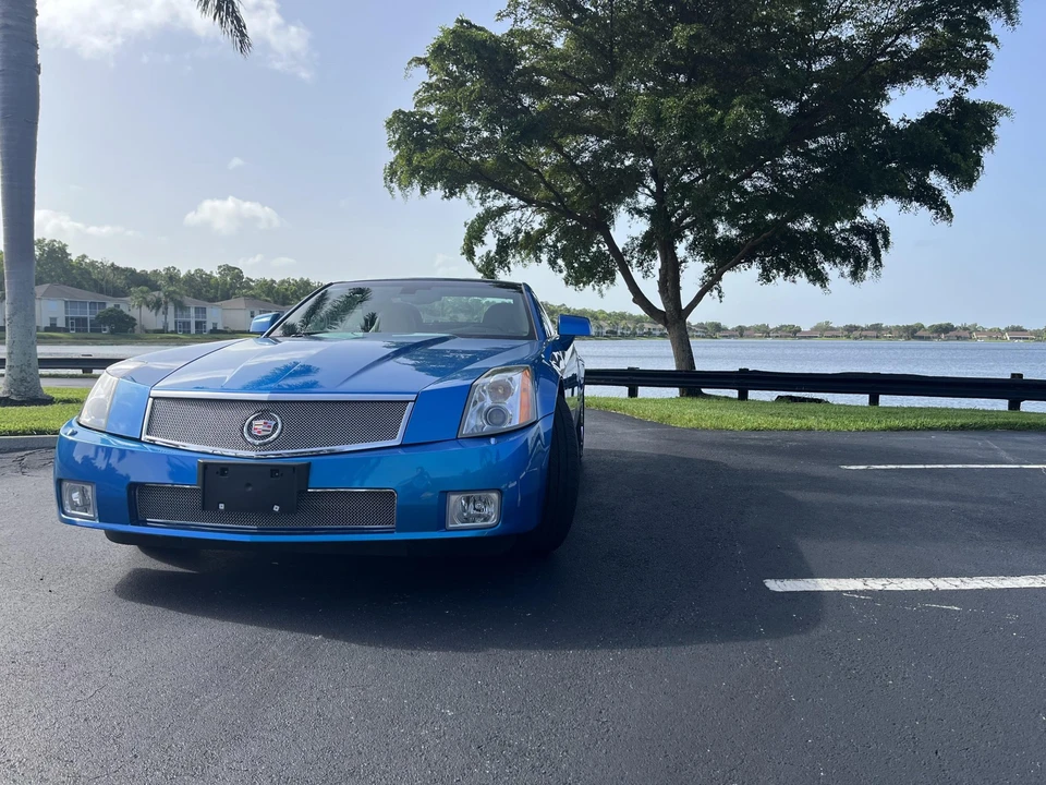 2008 Cadillac XLR-V - Image 18 of 31
