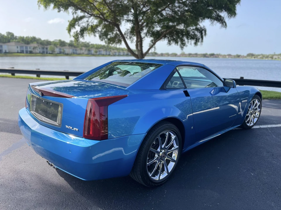 2008 Cadillac XLR-V - Image 8 of 31