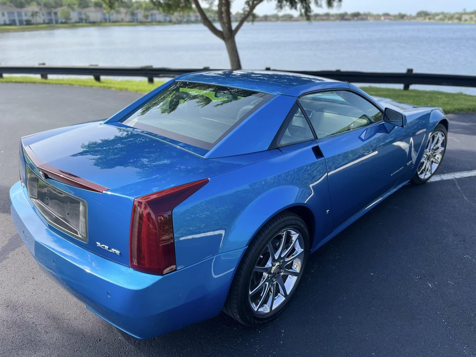 2008 Cadillac XLR-V - Image 6 of 31