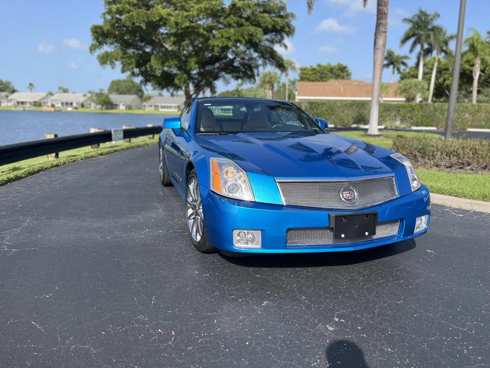 2008 Cadillac XLR-V - Image 23 of 31