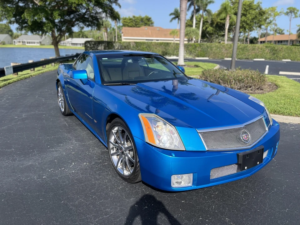 2008 Cadillac XLR-V - Image 25 of 31