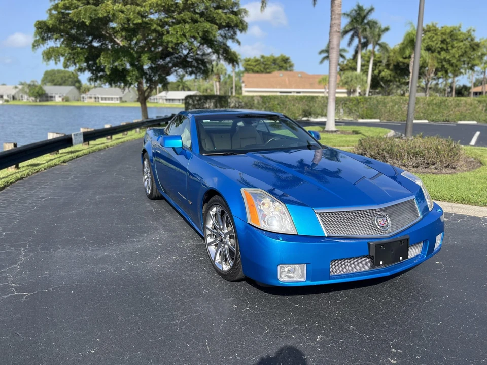 2008 Cadillac XLR-V - Image 24 of 31