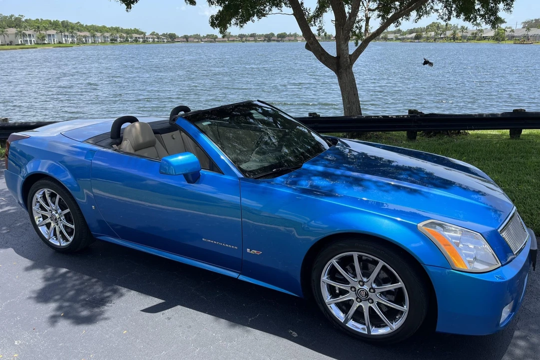 2008 Cadillac XLR-V - Image 16 of 31