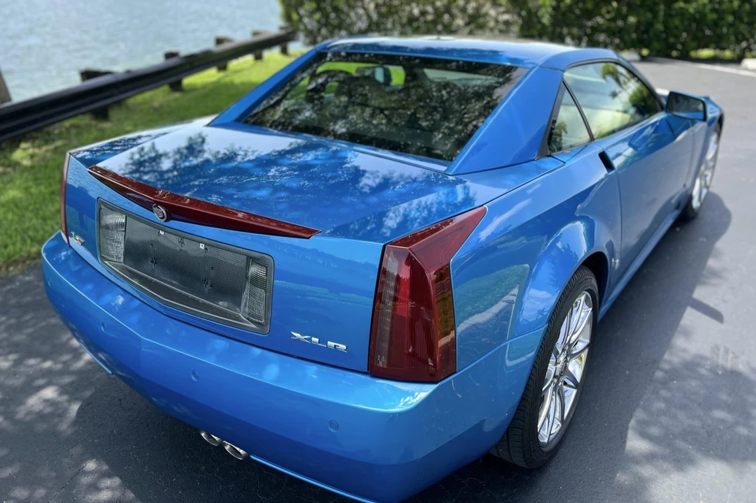 2008 Cadillac XLR-V - Image 9 of 31