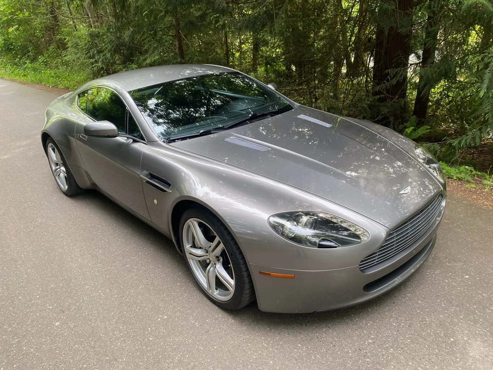 2009 Aston Martin V8 Vantage (2006-2017) - Image 27 of 31