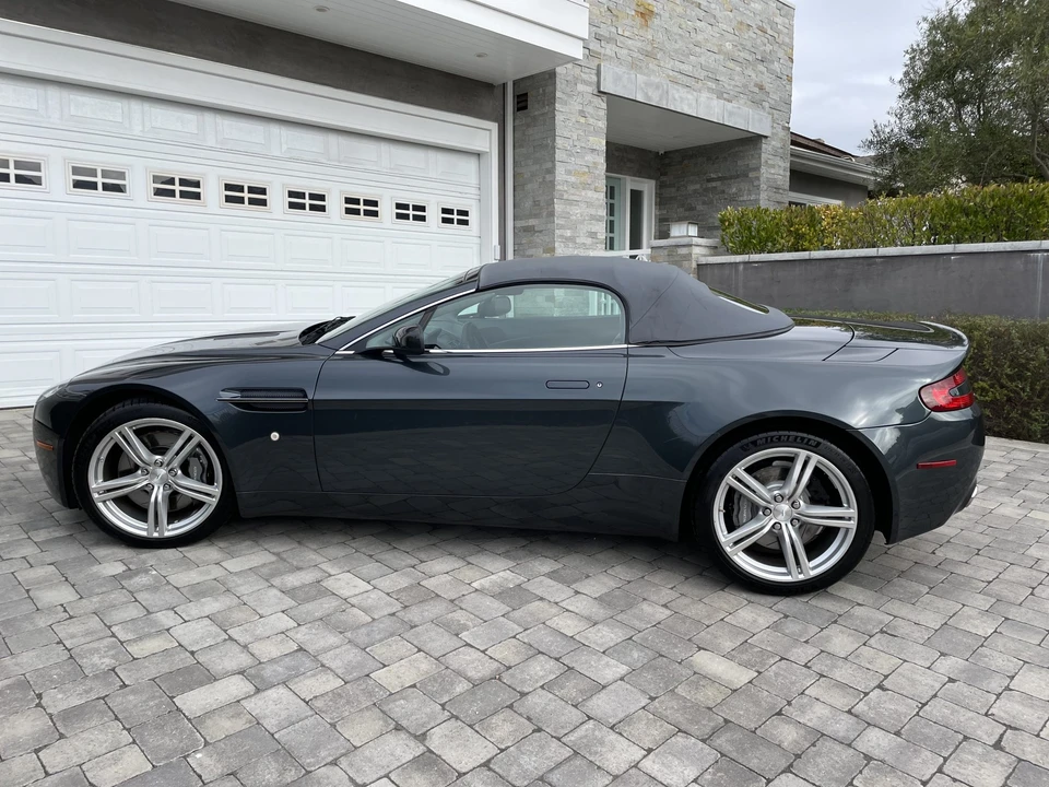 2009 Aston Martin V8 Vantage (2006-2017) - Image 12 of 31
