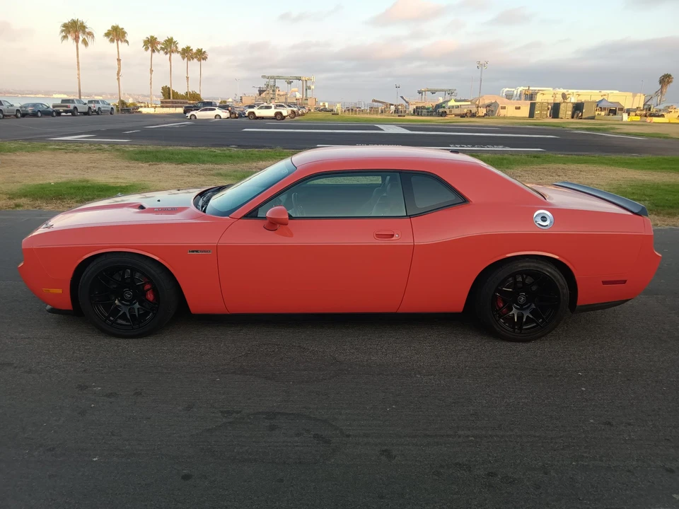 2009 Dodge Challenger SRT8 & 392 3rd Gen - Image 8 of 31