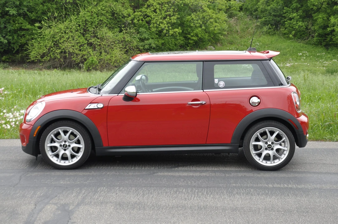 2009 Mini Mini 2nd Gen - Image 15 of 31