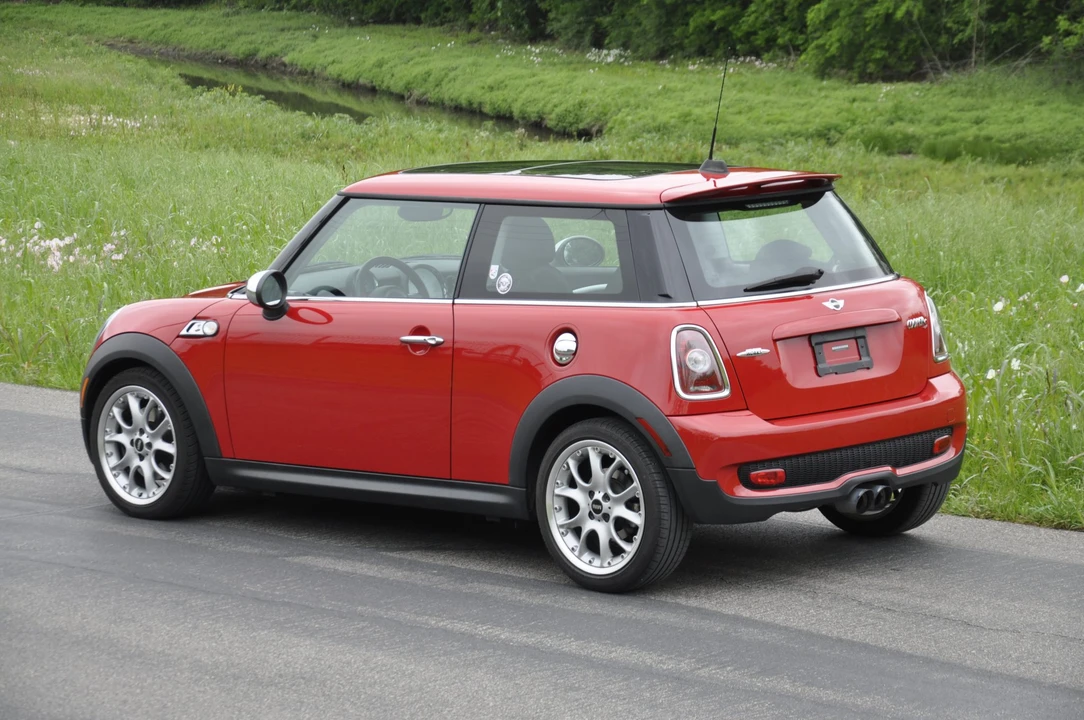 2009 Mini Mini 2nd Gen - Image 13 of 31