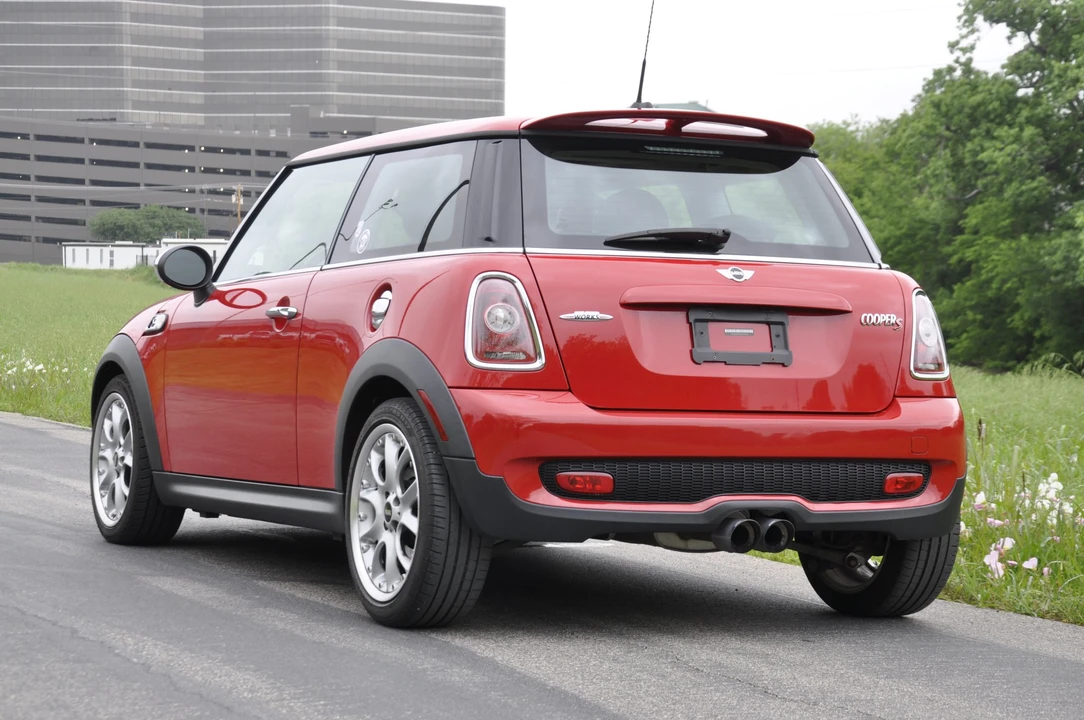 2009 Mini Mini 2nd Gen - Image 12 of 31