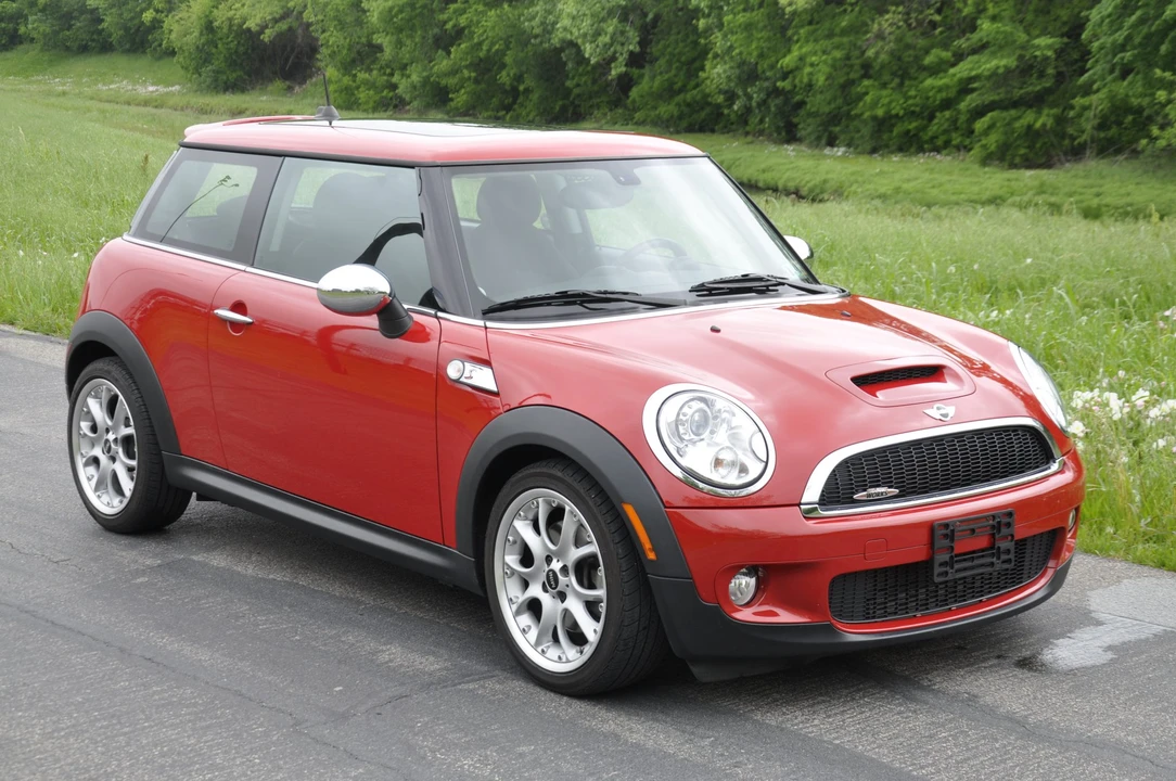 2009 Mini Mini 2nd Gen - Image 5 of 31