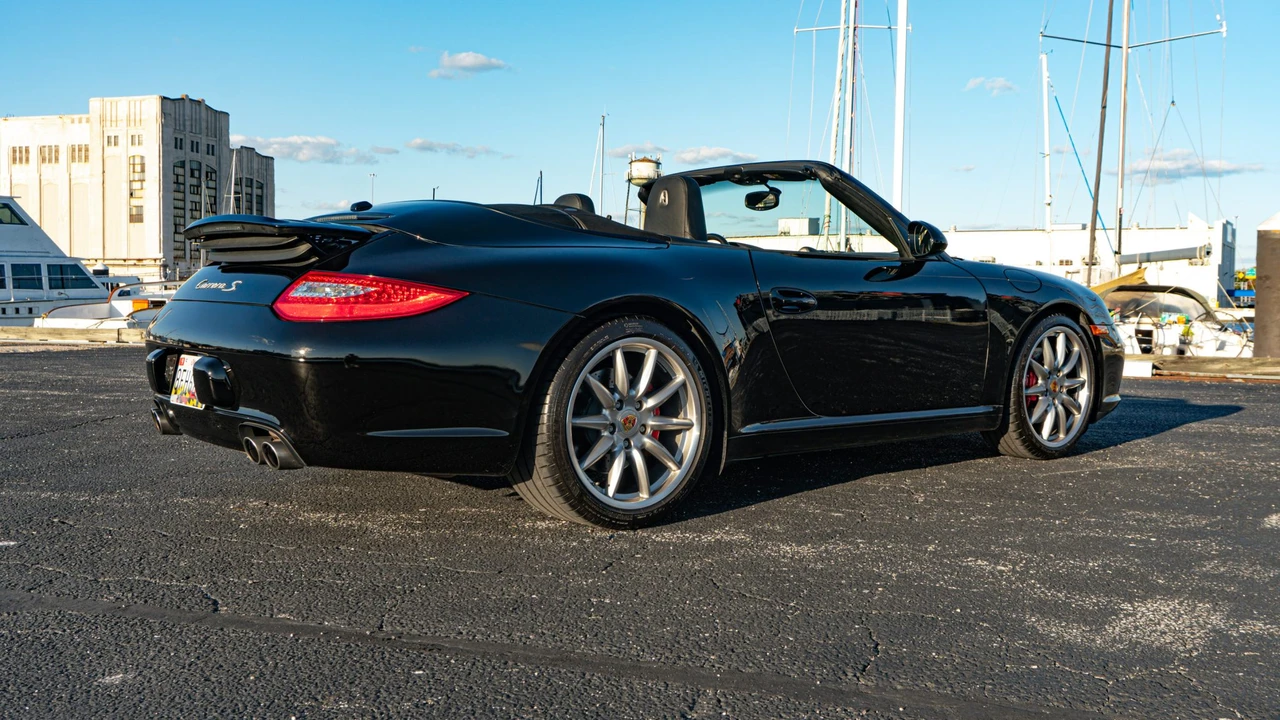 2009 Porsche 997 Carrera S - Image 18 of 31