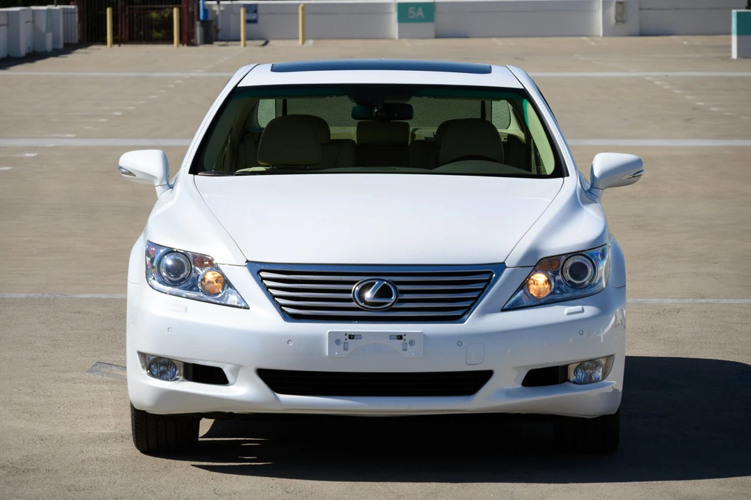 2010 Lexus LS 4th Gen - Image 3 of 31