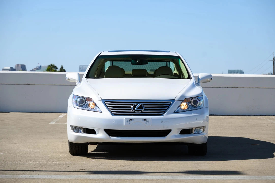 2010 Lexus LS 4th Gen - Image 6 of 31