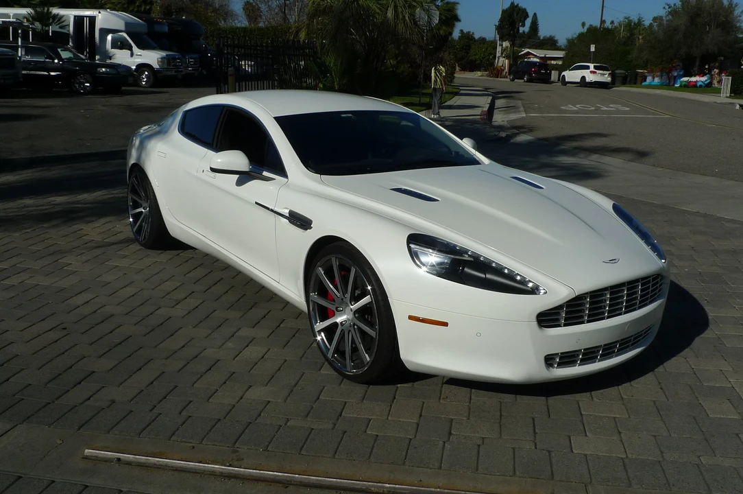 2011 Aston Martin Rapide - Image 2 of 31
