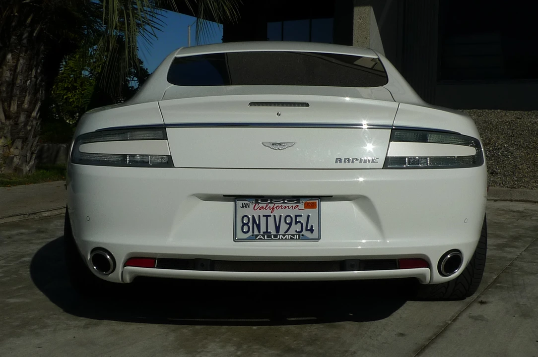 2011 Aston Martin Rapide - Image 7 of 31