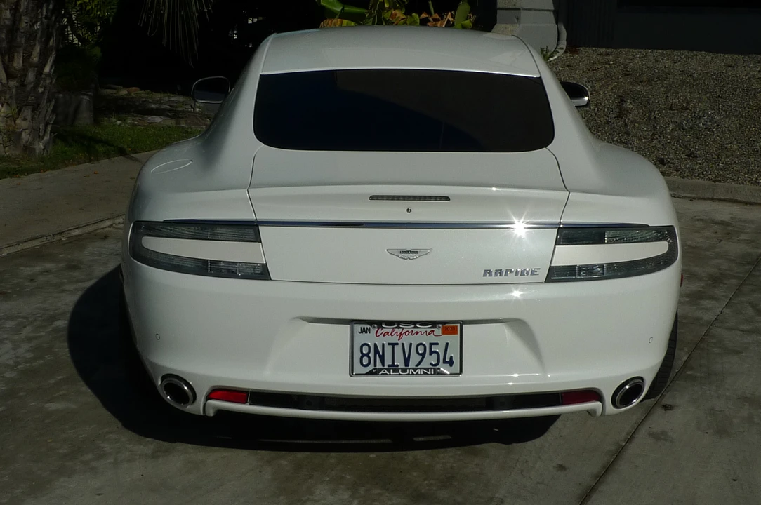 2011 Aston Martin Rapide - Image 8 of 31