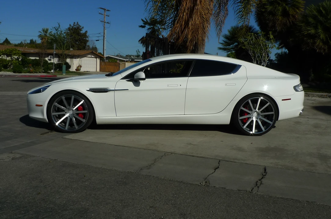 2011 Aston Martin Rapide - Image 11 of 31