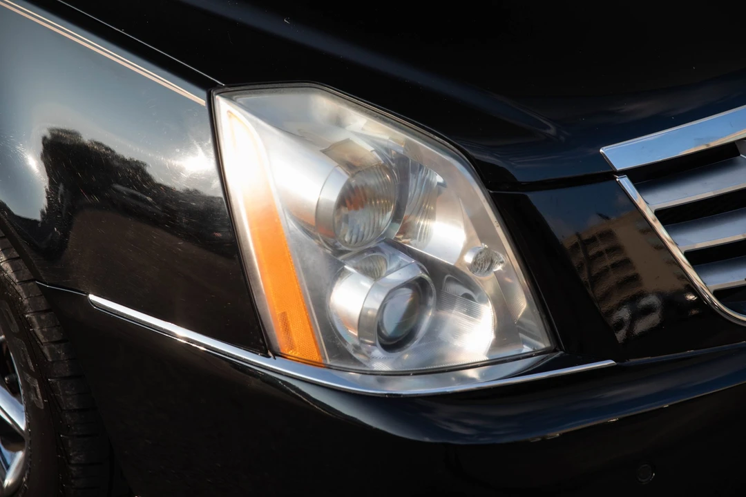 2011 Cadillac DTS - Image 28 of 31