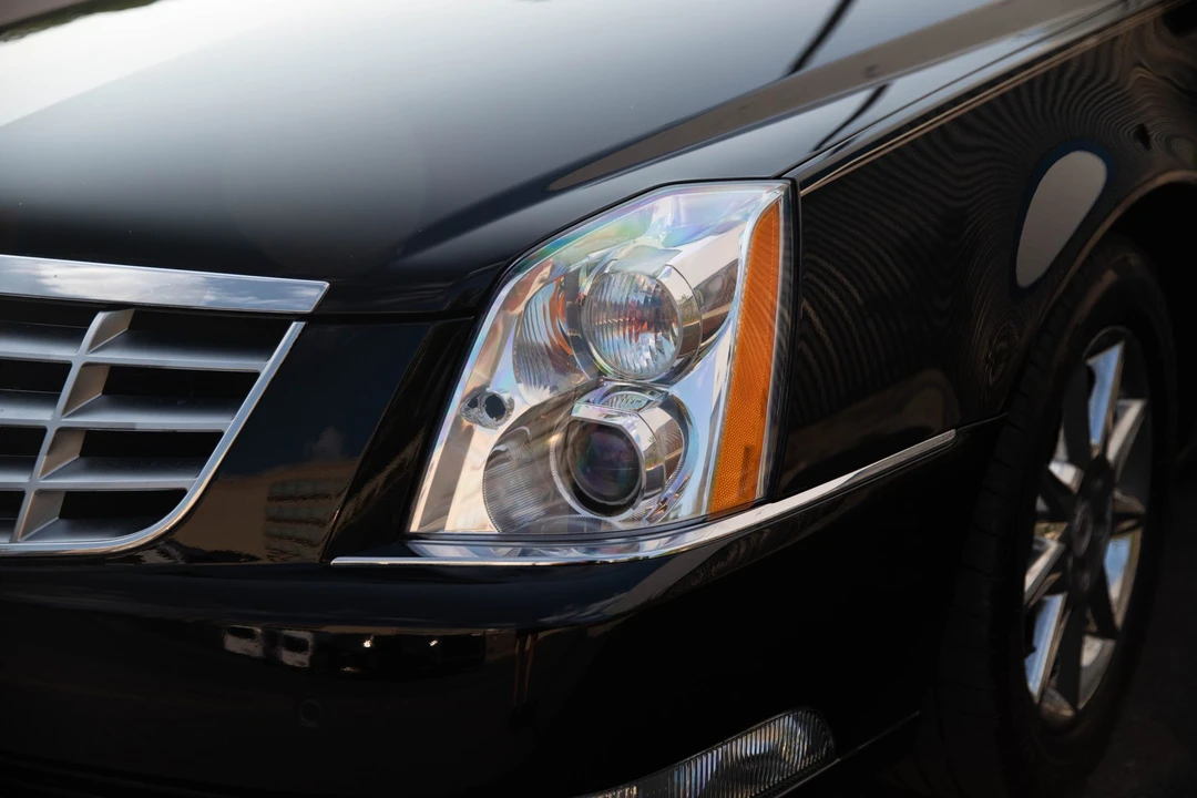 2011 Cadillac DTS - Image 29 of 31