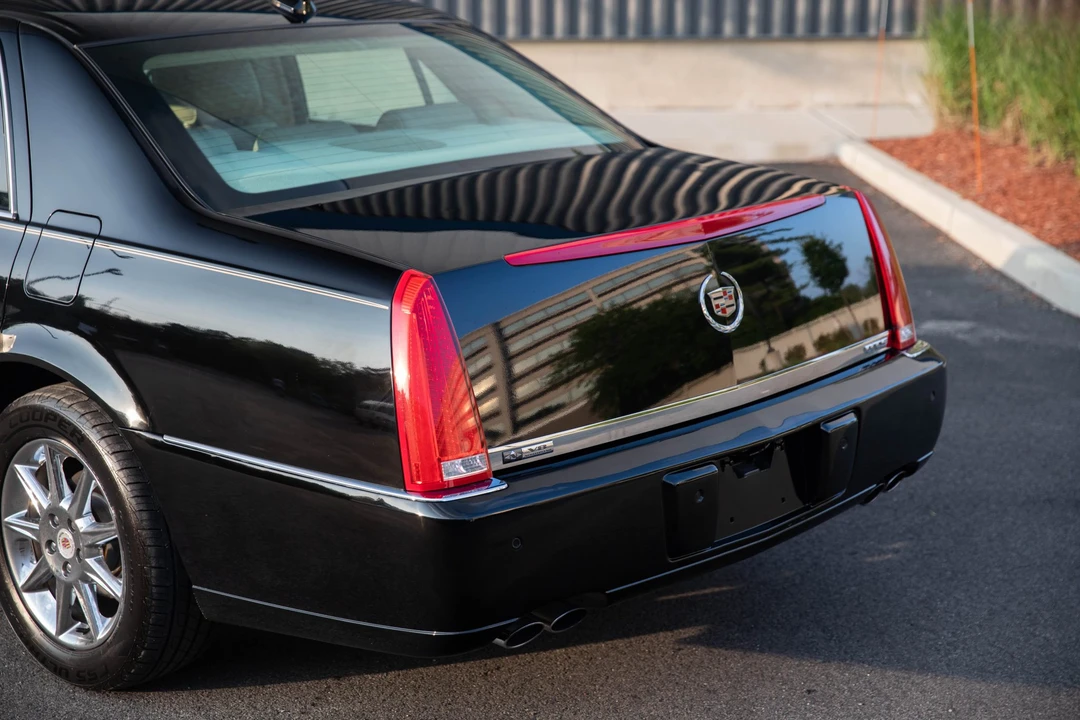 2011 Cadillac DTS - Image 31 of 31