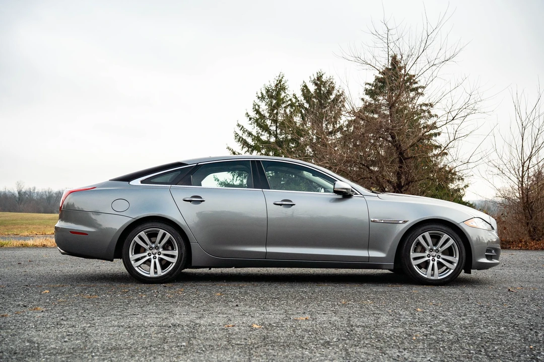 2011 Jaguar X351 XJ - Image 28 of 31