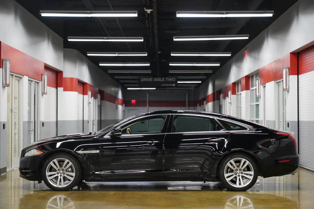 2011 Jaguar X351 XJ - Image 9 of 31